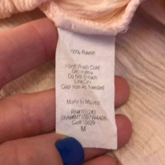 Cute off the shoulder bobeau top - Picture 5 of 5